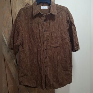 A Murano men's short sleeve linen and cotton blend shirt in a size medium. EUC